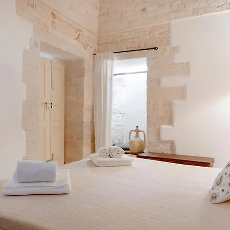 Trulli Lithos 3*