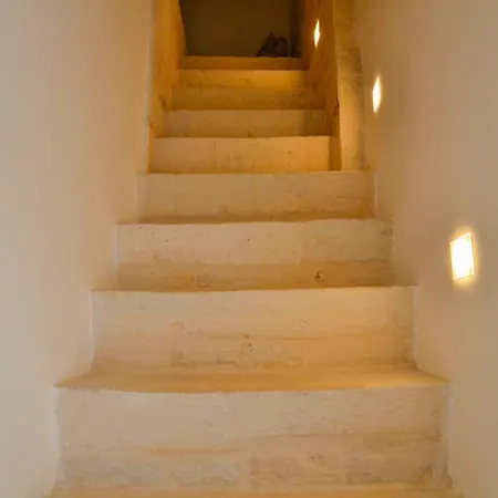 Trulli Lithos 3*